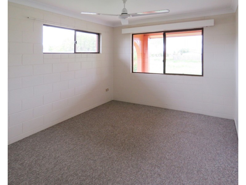 16 Oak Crescent, Bowen QLD 4805