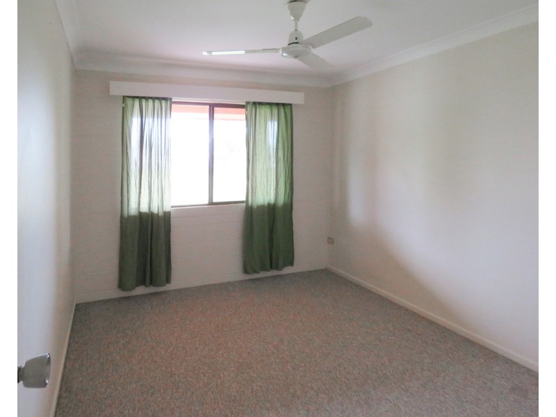 16 Oak Crescent, Bowen QLD 4805