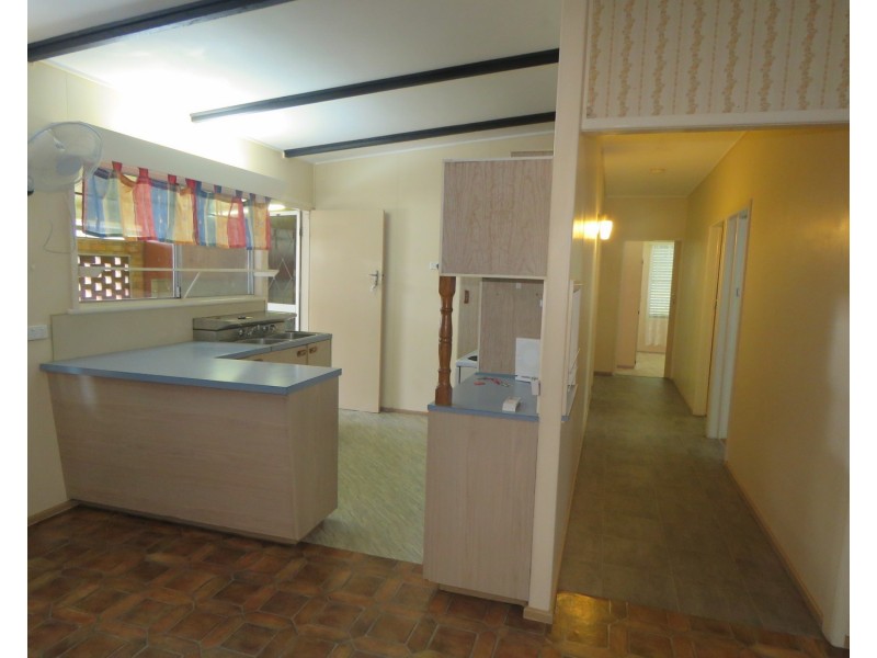 15 Casuarina Street, Bowen QLD 4805