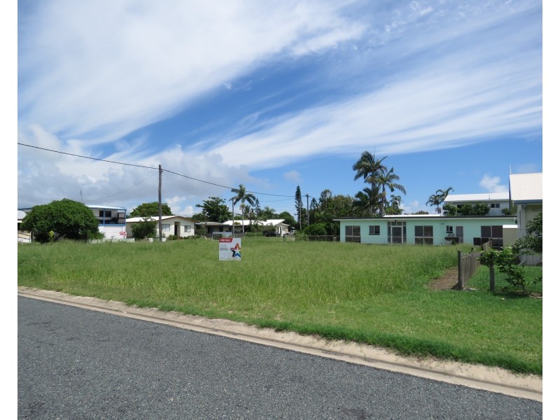 7 Scott Avenue, Bowen QLD 4805