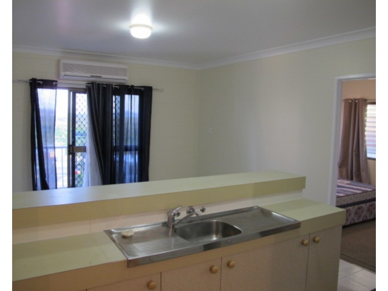 3/10 Poinciana Drive, Bowen QLD 4805