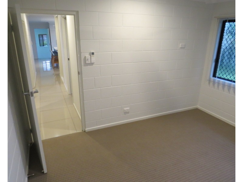 36 Creek Street, Bowen QLD 4805