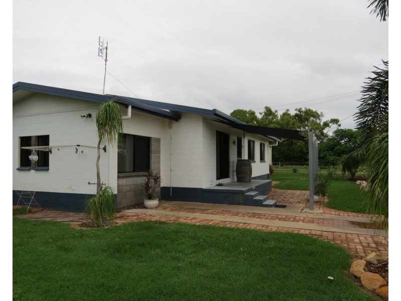 36 Creek Street, Bowen QLD 4805