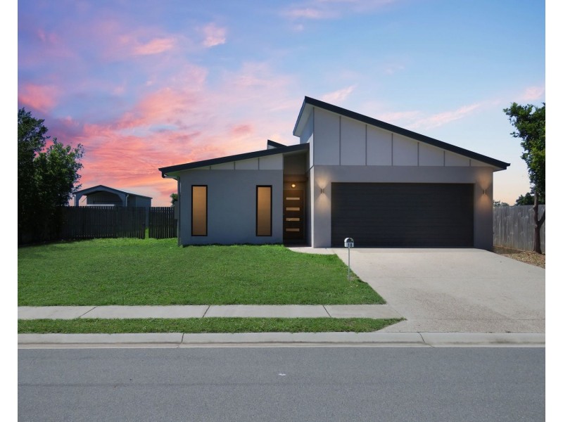 18 Banks Drive, Bowen QLD 4805