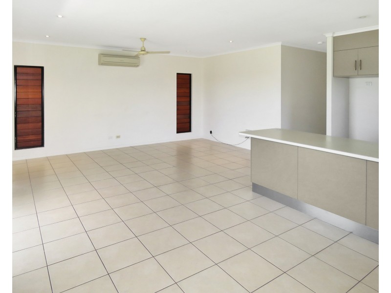 18 Banks Drive, Bowen QLD 4805