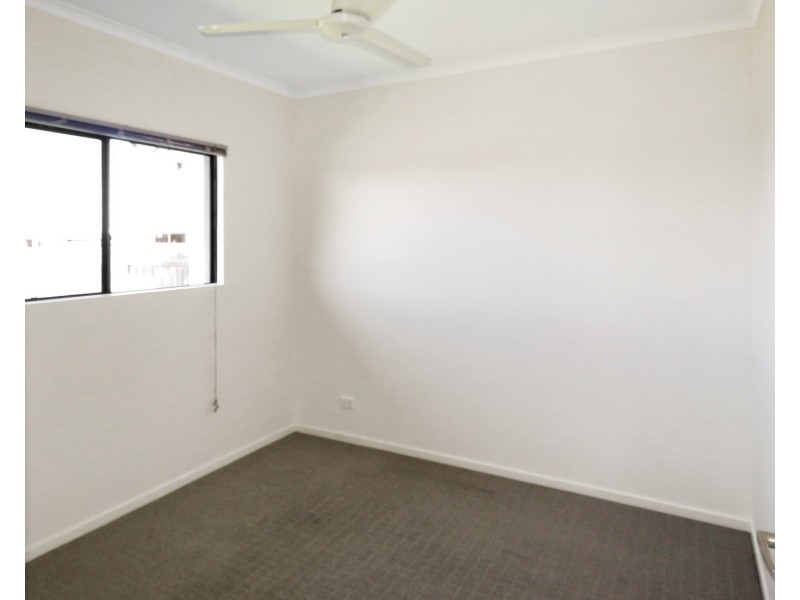 18 Banks Drive, Bowen QLD 4805