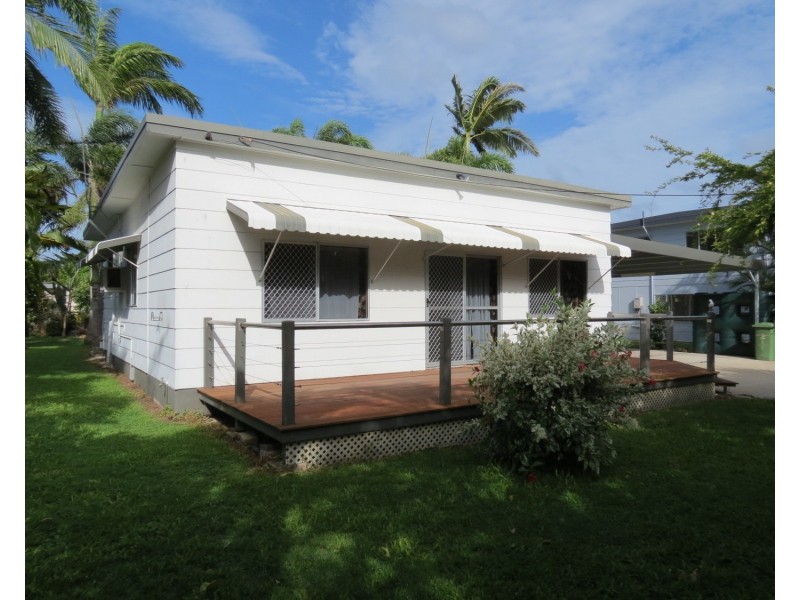 17 Gloucester Street, Bowen QLD 4805