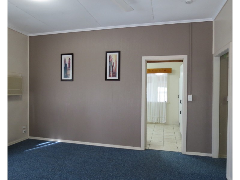 17 Gloucester Street, Bowen QLD 4805