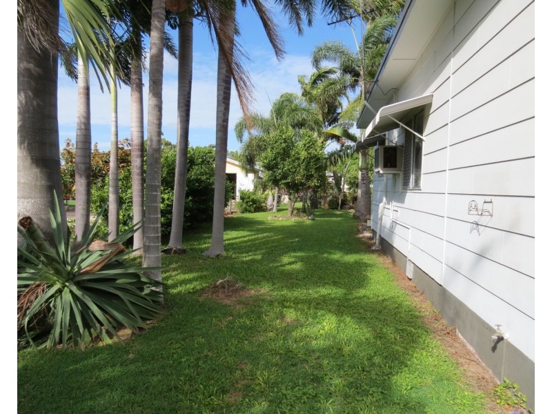 17 Gloucester Street, Bowen QLD 4805