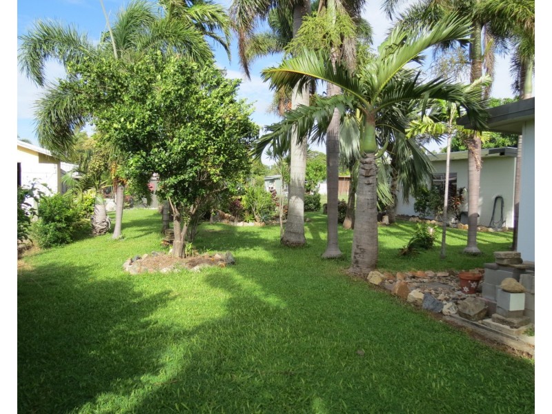 17 Gloucester Street, Bowen QLD 4805