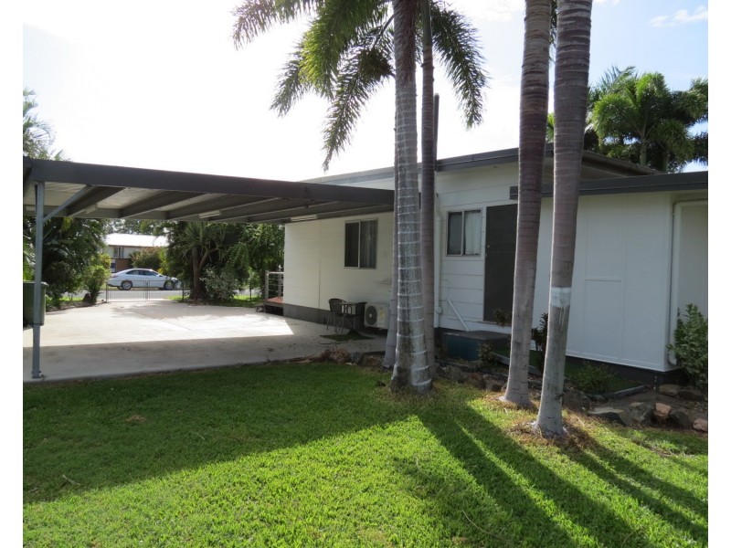 17 Gloucester Street, Bowen QLD 4805