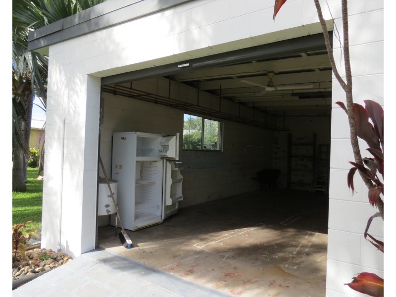 17 Gloucester Street, Bowen QLD 4805