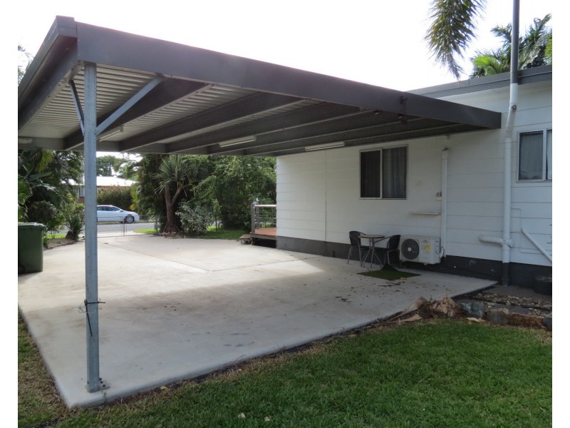 17 Gloucester Street, Bowen QLD 4805