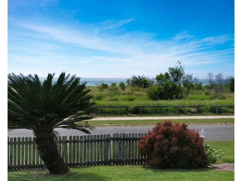 75 Queens Beach Esplanade, Bowen QLD 4805