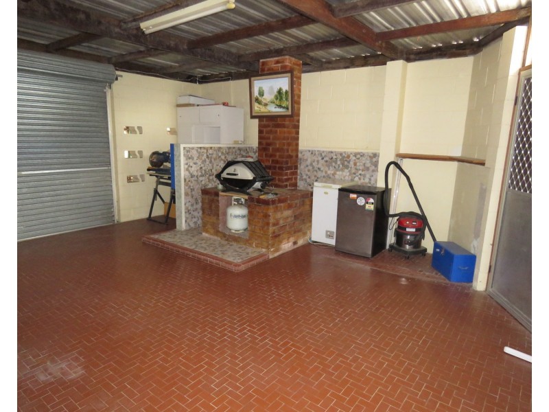 75 Queens Beach Esplanade, Bowen QLD 4805