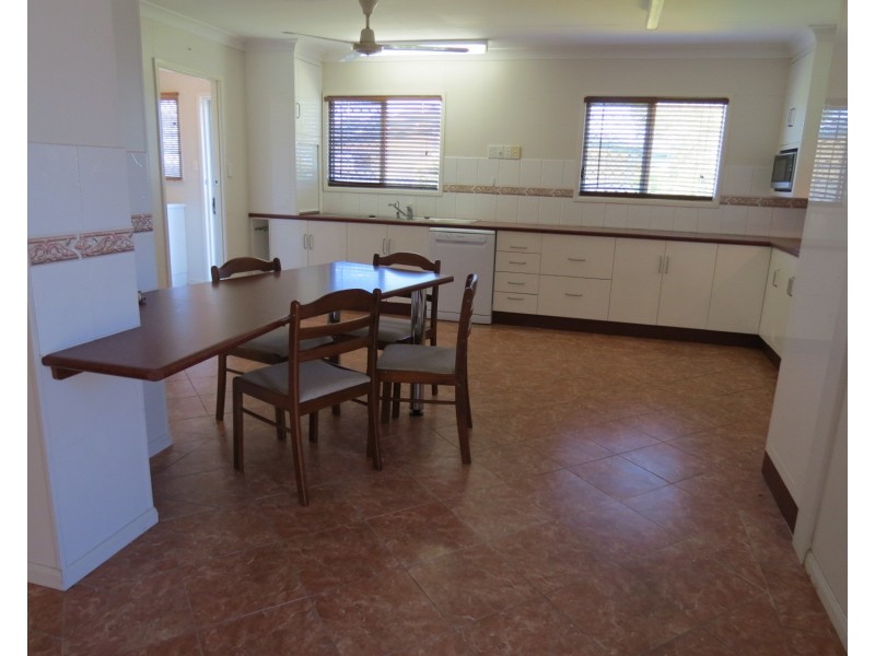 98 Gregory Street, Bowen QLD 4805
