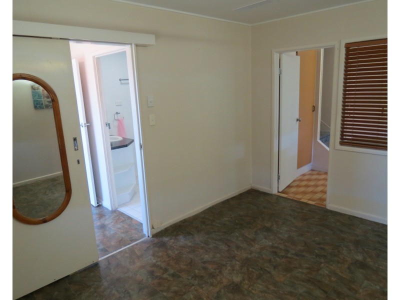 98 Gregory Street, Bowen QLD 4805