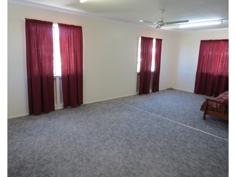 98 Gregory Street, Bowen QLD 4805