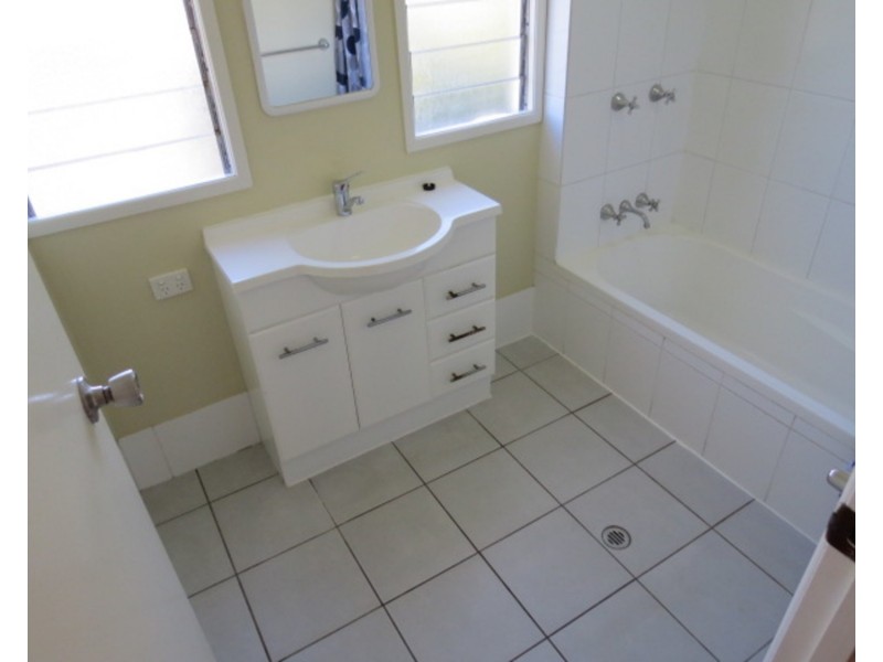 100 Williams Street, Bowen QLD 4805