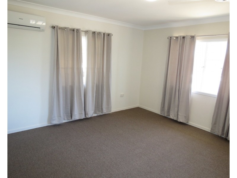 77 Livingstone Street, Bowen QLD 4805