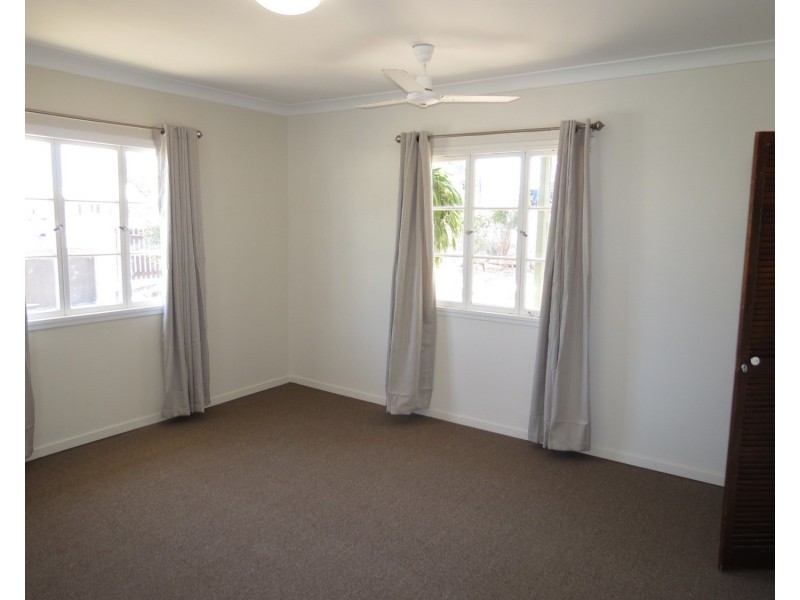 77 Livingstone Street, Bowen QLD 4805