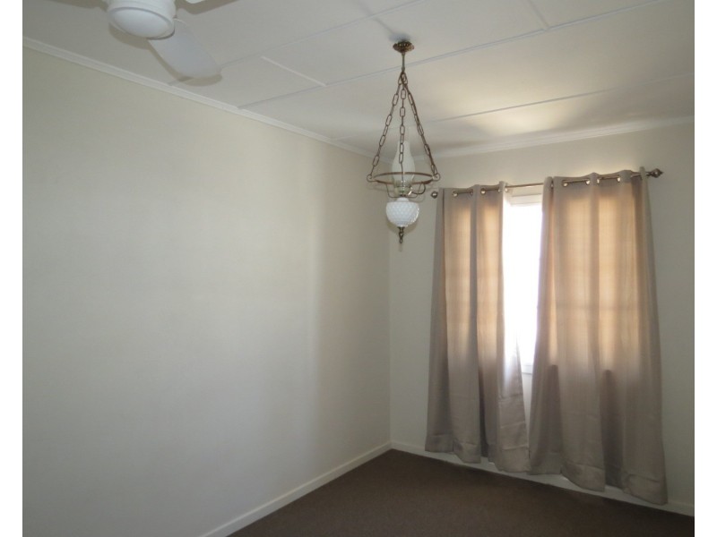77 Livingstone Street, Bowen QLD 4805