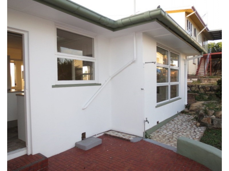 77 Livingstone Street, Bowen QLD 4805