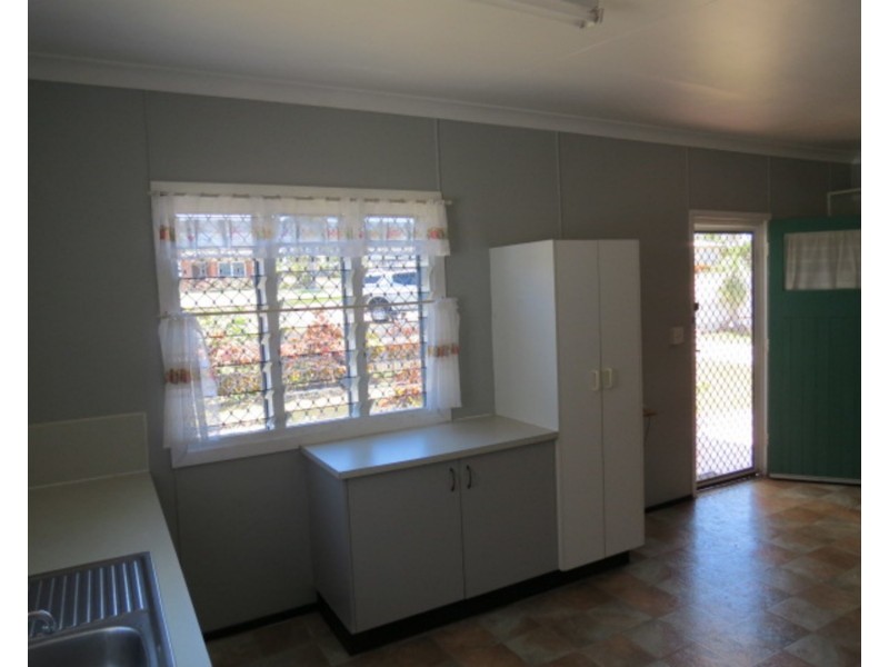 106 Gregory Street, Bowen QLD 4805