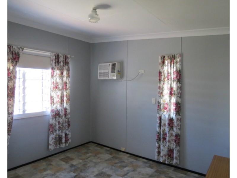 106 Gregory Street, Bowen QLD 4805