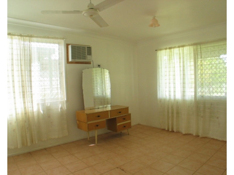 106 Gregory Street, Bowen QLD 4805