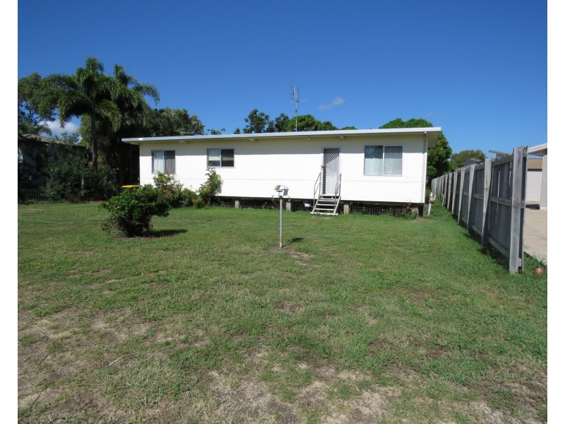 9 Field Street, Bowen QLD 4805