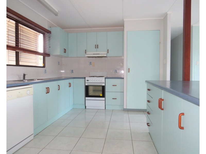 45 Holborne Street, Bowen QLD 4805