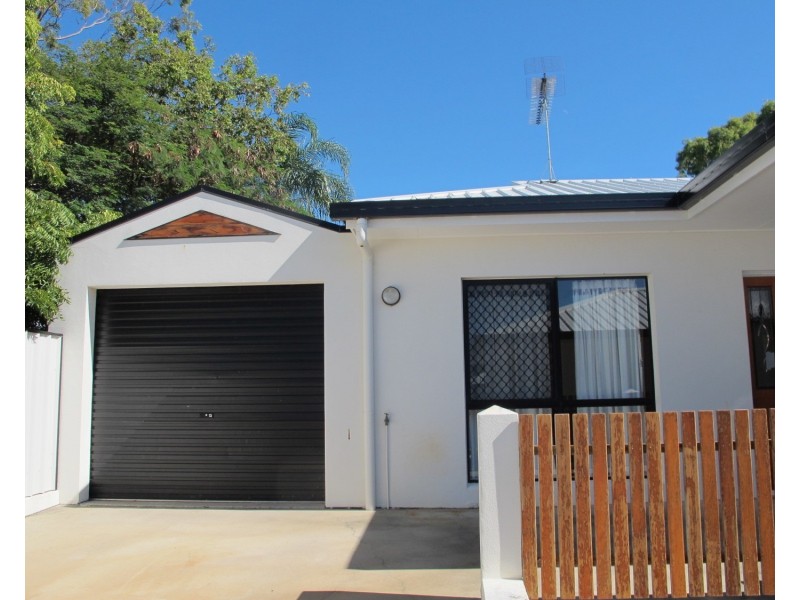 4/13 Queens Road, Bowen QLD 4805