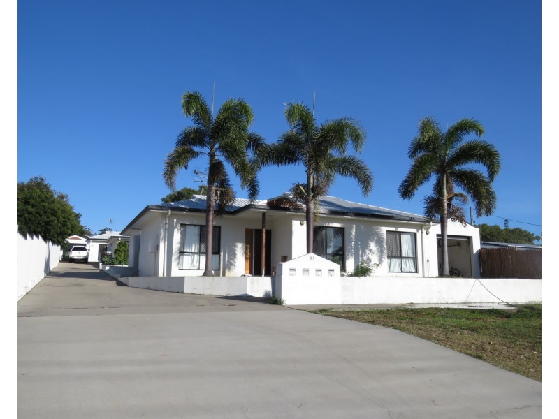 4/13 Queens Road, Bowen QLD 4805