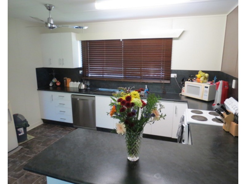 113 Hillview Road, Bowen QLD 4805