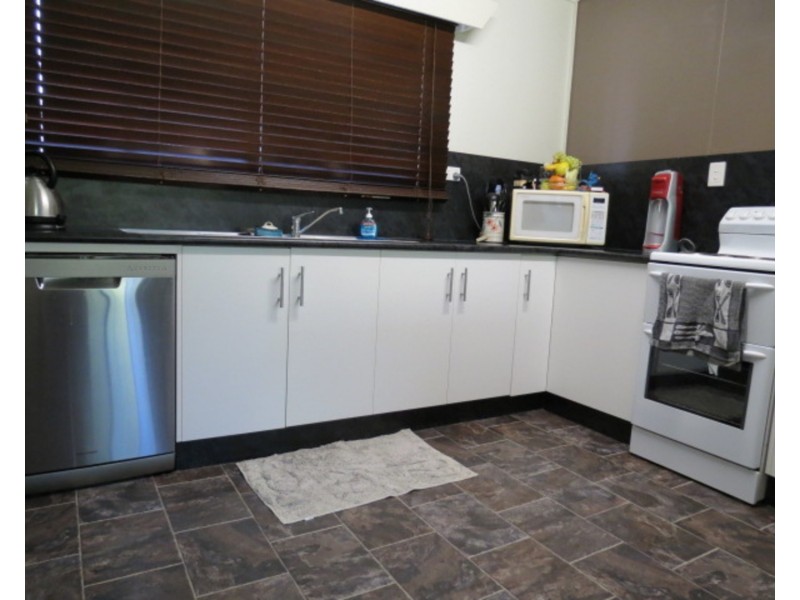 113 Hillview Road, Bowen QLD 4805