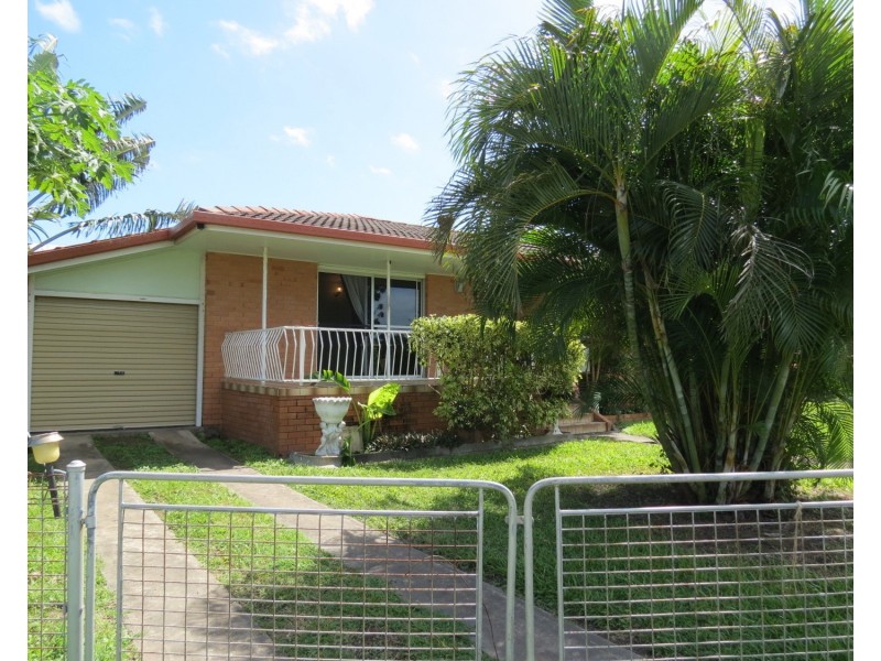 2 Murray Avenue, Bowen QLD 4805