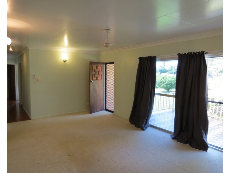 2 Murray Avenue, Bowen QLD 4805
