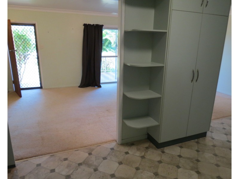 2 Murray Avenue, Bowen QLD 4805
