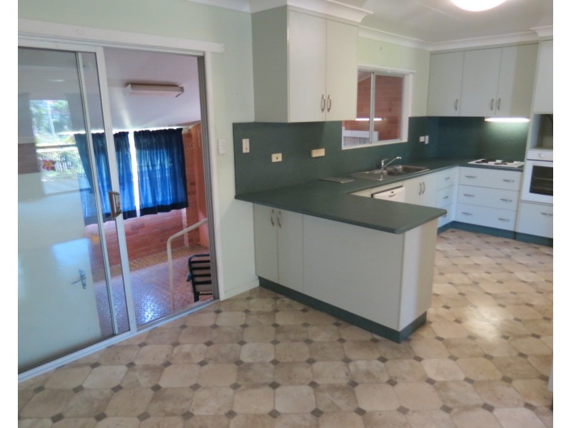 2 Murray Avenue, Bowen QLD 4805