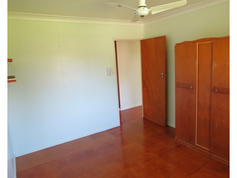 2 Murray Avenue, Bowen QLD 4805