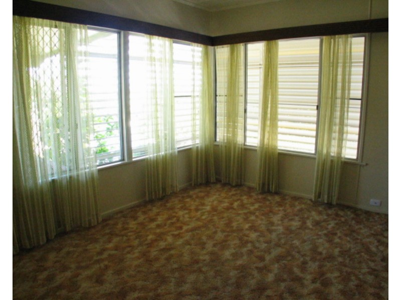 4 Sproule Street, Bowen QLD 4805