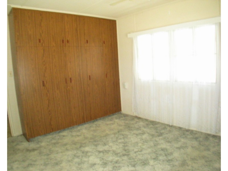 4 Sproule Street, Bowen QLD 4805