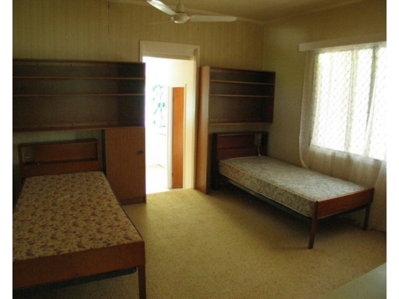 4 Sproule Street, Bowen QLD 4805