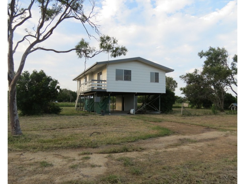 12 Betzels Lane, Bowen QLD 4805