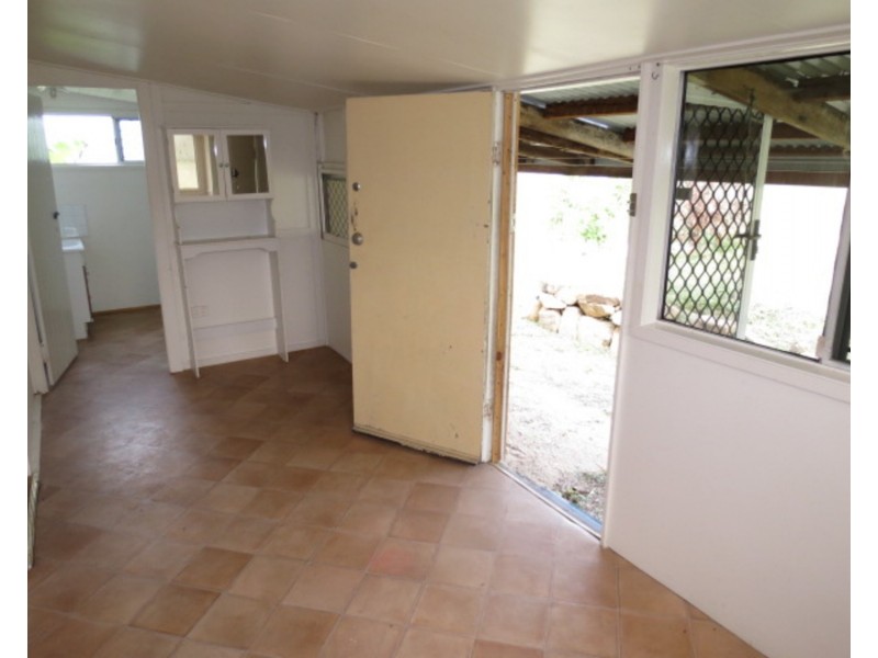 59 Reynolds Street, Bowen QLD 4805