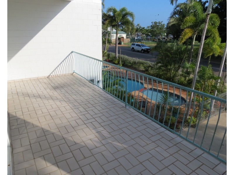 10/89 Horseshoe Bay Road, Bowen QLD 4805