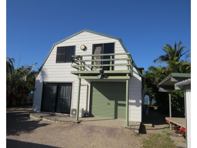 6 Baxter Avenue, Brisk Bay QLD 4805