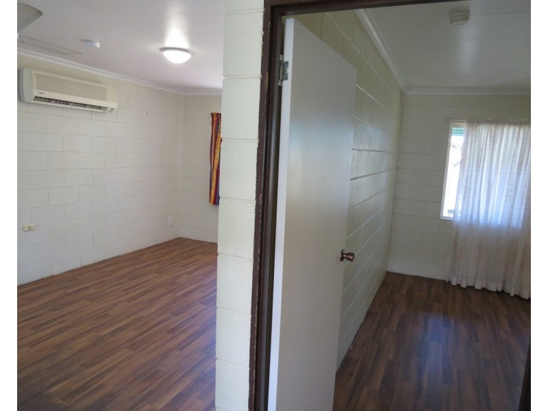 4/89 Powell Street, Bowen QLD 4805