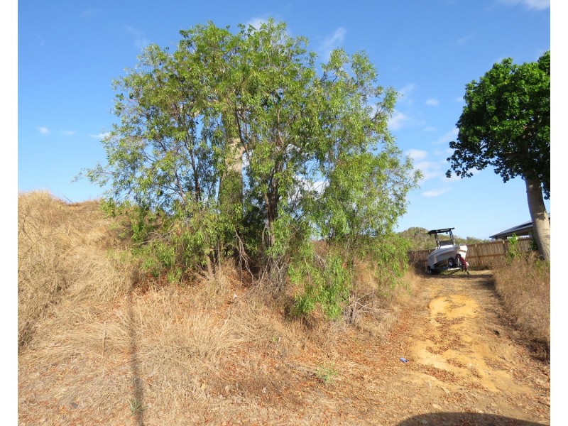 8 Harbourview Terrace, Bowen QLD 4805